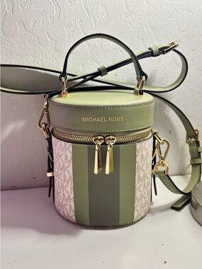 Michael Kors travel bag, medium leather logo stripe Crossbody bag in green